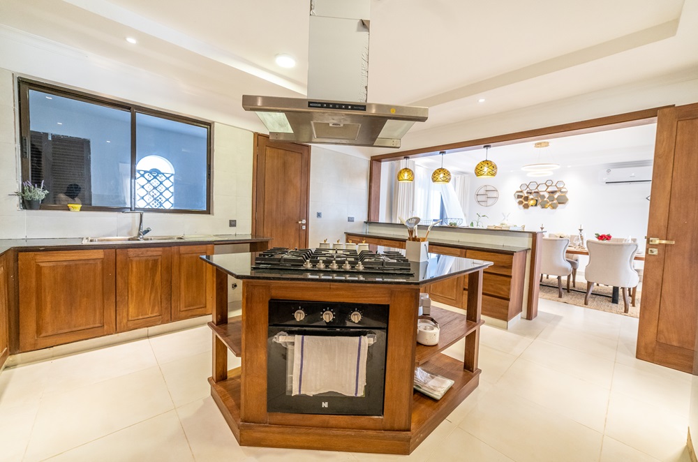 3 Bedroom Apartments with Family Lounge + DSQ photo 4